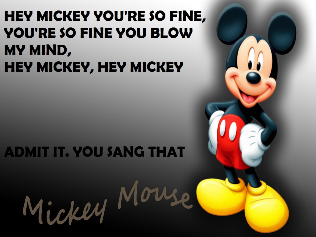 why does mickey mouse have 4 fingers